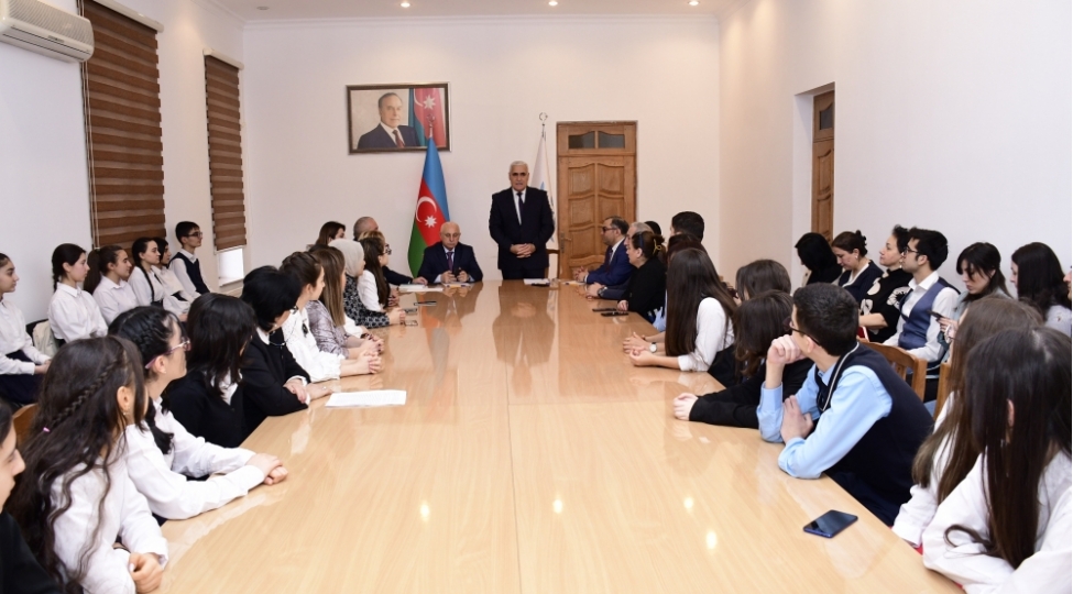 20-yanvar-faciesinin-beynelxalq-ictimaiyyete-chatdirilmasinda-umummilli-lider-heyder-eliyevin-rolu-foto