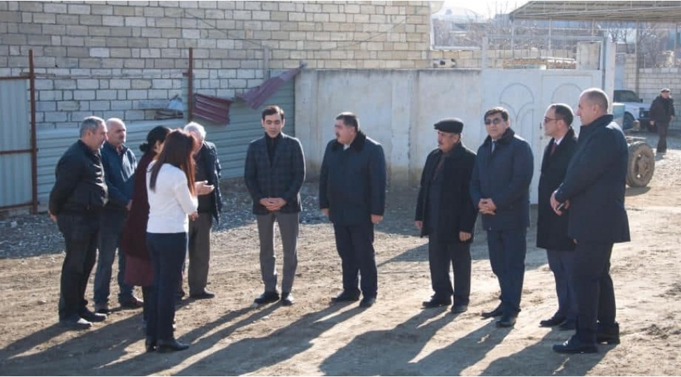 deputat-goranboyda-shehid-ailesini-ziyaret-edib-foto