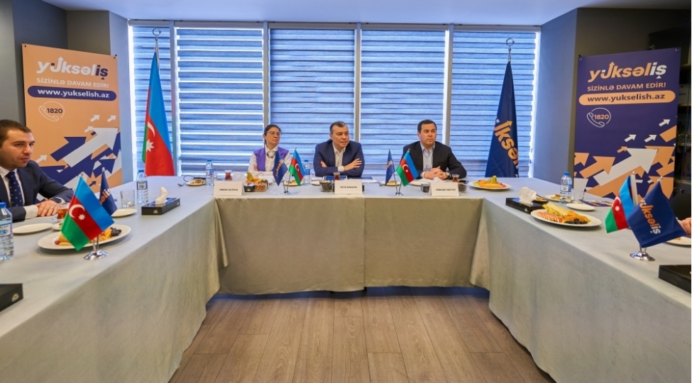 nazir-sahil-babayev-ikinci-yukselish-musabiqesinin-qalibleri-ile-gorush-kechirib