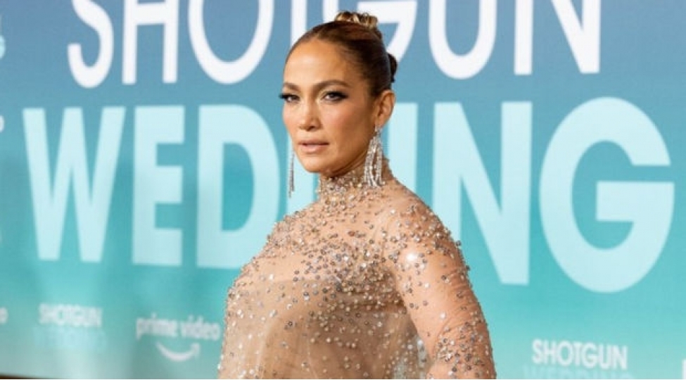 cennifer-chekilish-meydanchasinda-olumle-uz-uze