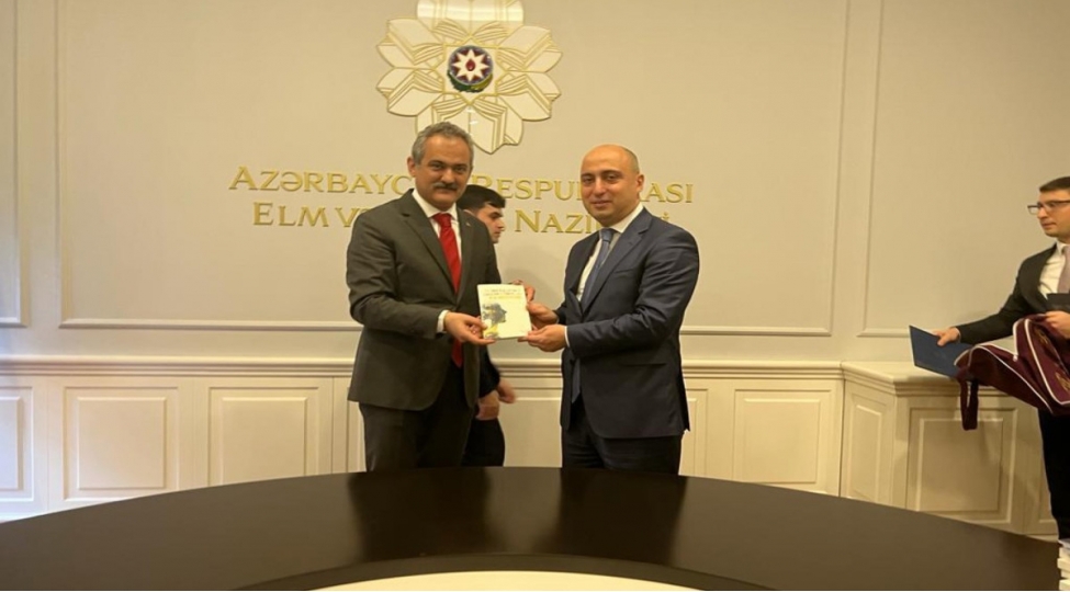 emin-emrullayev-turkiyeli-hemkari-ile-gorushub-foto