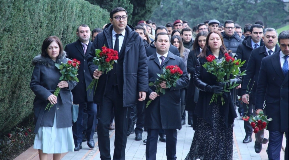 ireli-gencleri-gencler-gununu-silsile-tedbirlerle-qeyd-edibler-foto