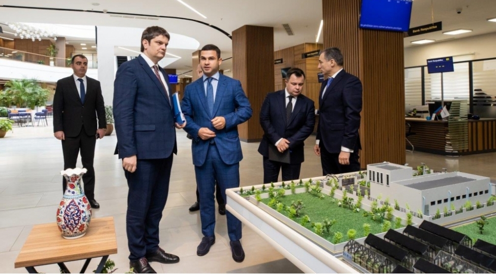moldovanin-bash-nazirinin-muavini-baki-kob-evinin-fealiyyeti-ile-tanish-olub