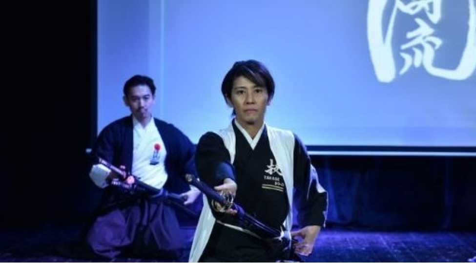 bakida-tate-hatoryu-qrupu-yaponlarin-enenevi-qilinc-doyushu-senetini-numayish-etdirib