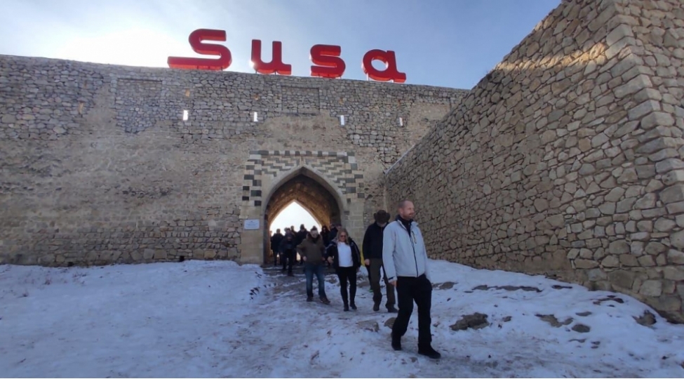 beynelxalq-seyahetchiler-shusha-qalasinda-olublar