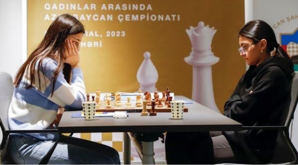 qadin-shahmatchilar-arasinda-olke-chempionatinin-ilk-turu-mehsuldar-olub