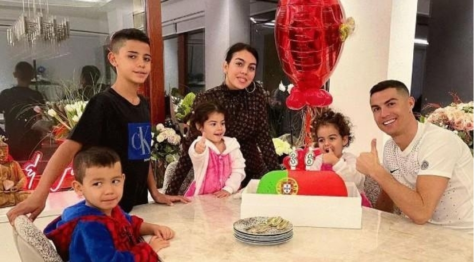 bu-gun-ronaldo-ve-neymarin-ad-gunudur-foto