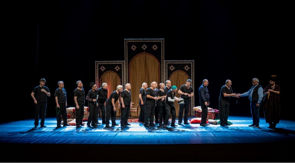 heyder-eliyev-merkezinde-oluler-tamashasinin-meshqleri-gedir