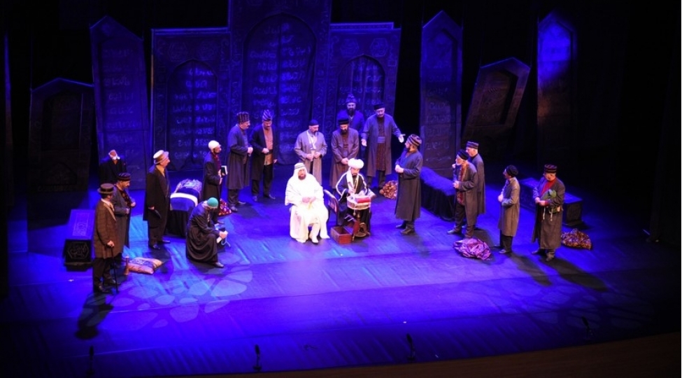 heyder-eliyev-merkezinde-oluler-pyesi-anshlaqla-izlenilib