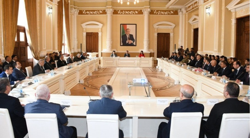 bshih-de-heyder-eliyev-ve-azerbaycan-movzusunda-konfrans-kechirilib