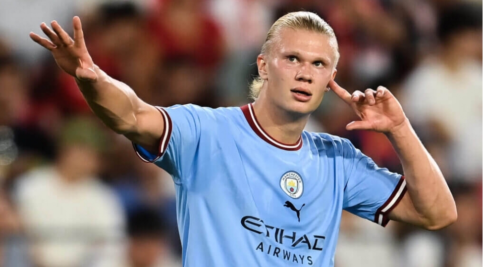 helelik-en-chox-qol-vuran-futbolchu-odur