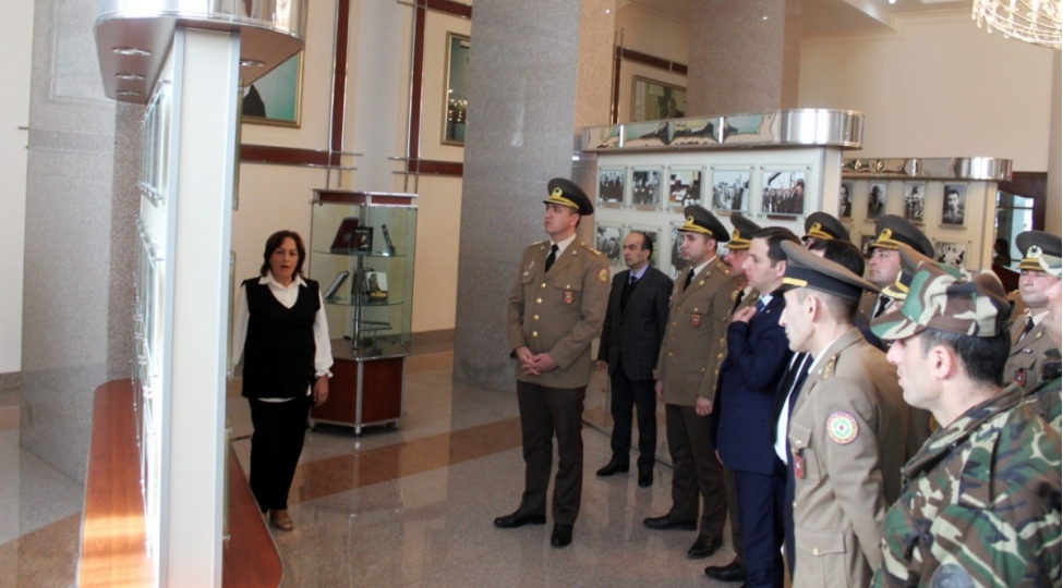 qebelede-heyder-eliyev-ebediyashar-shexsiyyet-movzusunda-tedbir-kechirilib