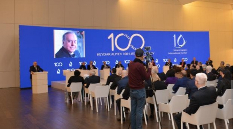 heyder-eliyevin-genish-bilik-ve-tecrubesinden-analiz-qabiliyyetinden-tesirlenmishdim-emir-musa