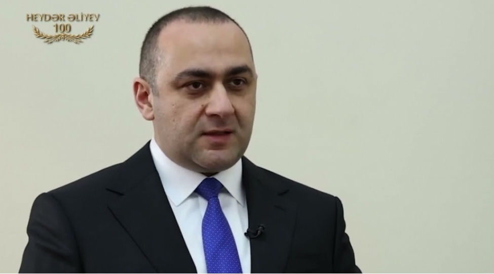 heyder-eliyevin-21-il-evvel-prezident-teqaudu-verdiyi-telebe-indi-generaldir-video