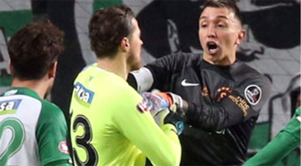 shehichle-muslera-arasinda-qalmaqal-video