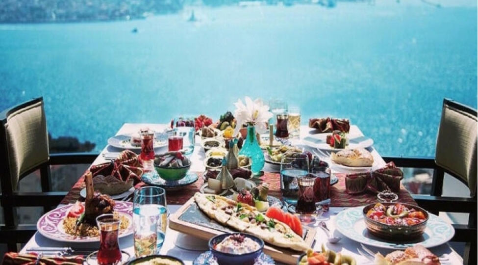 13-minlik-iftar-menyusu-niye-bu-qeder-bahadir