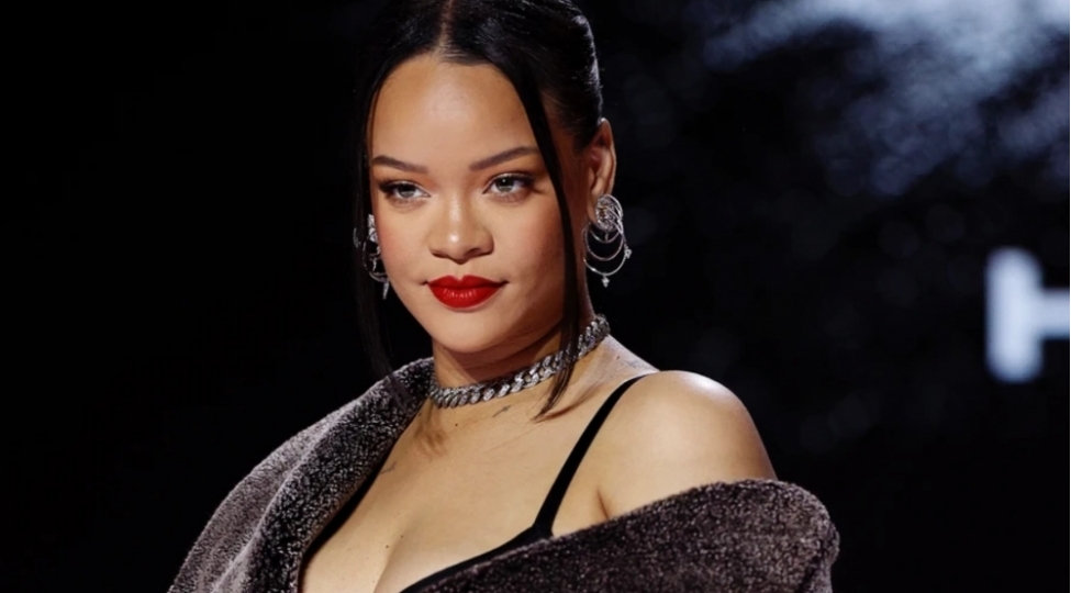 rihannayla-evlenmek-isteyen-perestishkari-saxlanildi