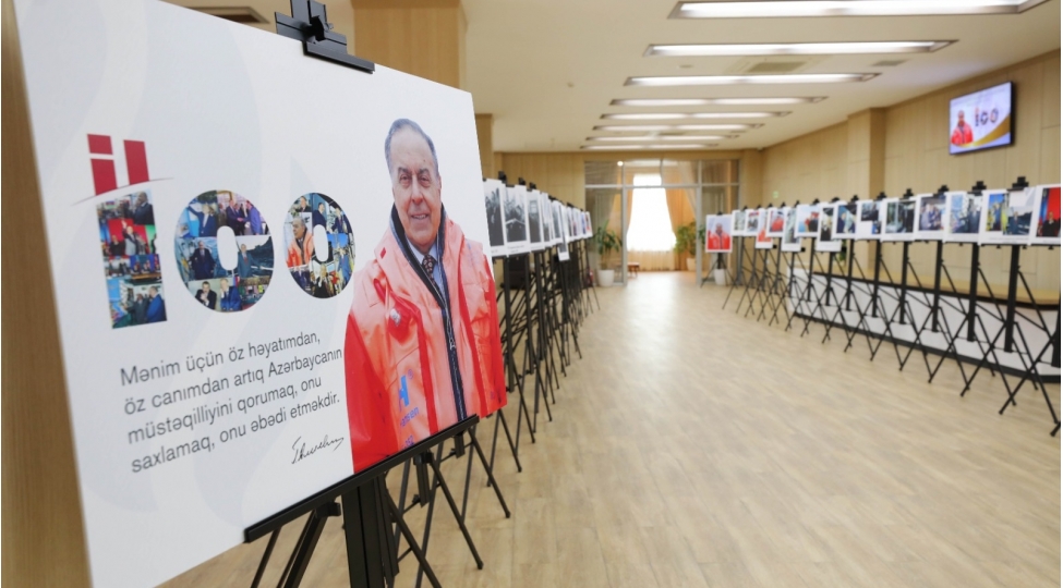 heyder-eliyev-ve-azerbaycanin-yeni-neft-strategiyasi-movzusunda-muhazirelere-start-verilib-foto