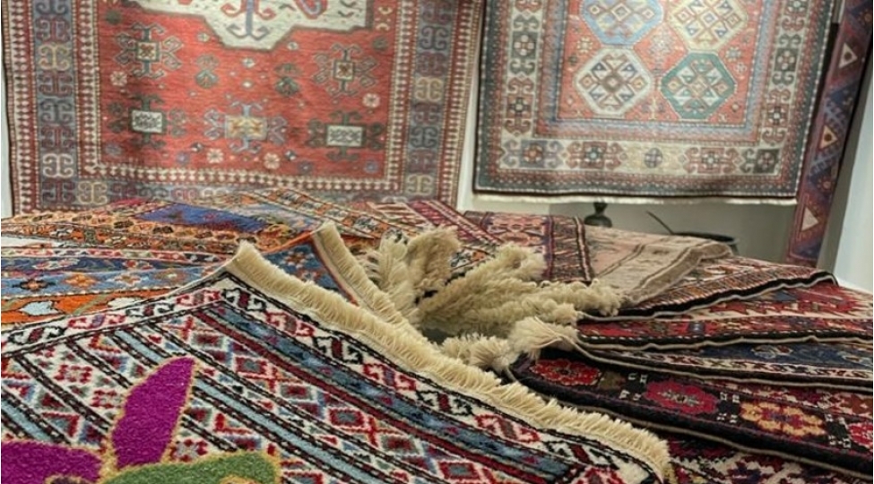 azerbaycan-xalchalari-absh-da-sergilendi
