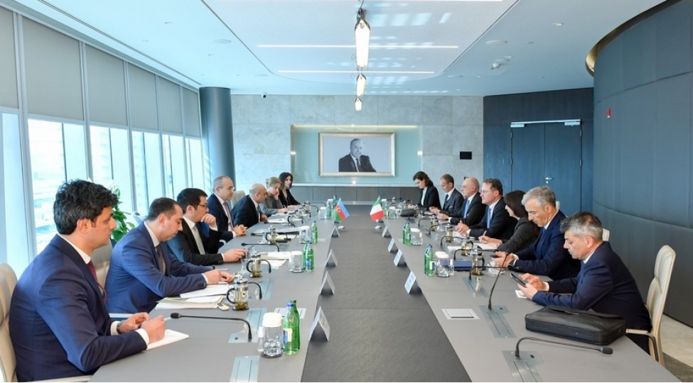azerbaycan-ve-italiya-qarshiliqli-sermayelerin-teshviqini-muzakire-edib