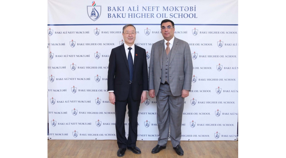 chin-neft-universitetinin-rektoru-baki-ali-neft-mektebinde-foto