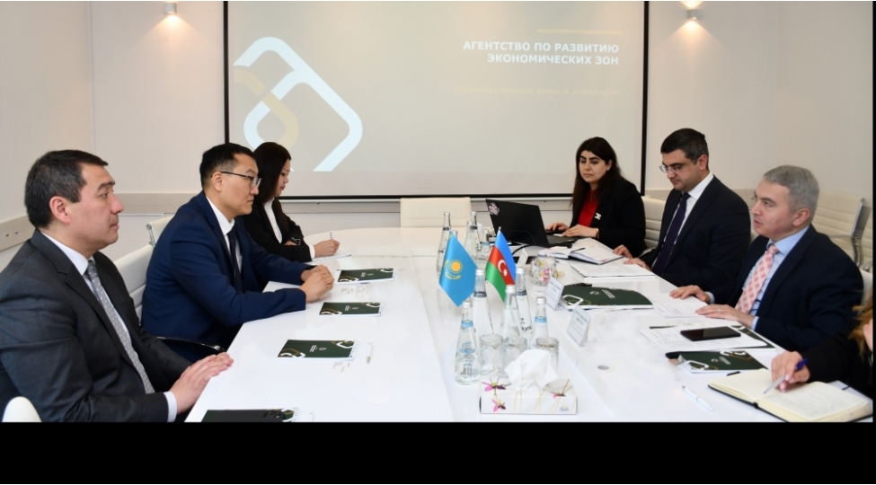 qazaxistan-shirketlerinin-senaye-zonalarina-investisiya-yatirmasi-muzakire-edilib
