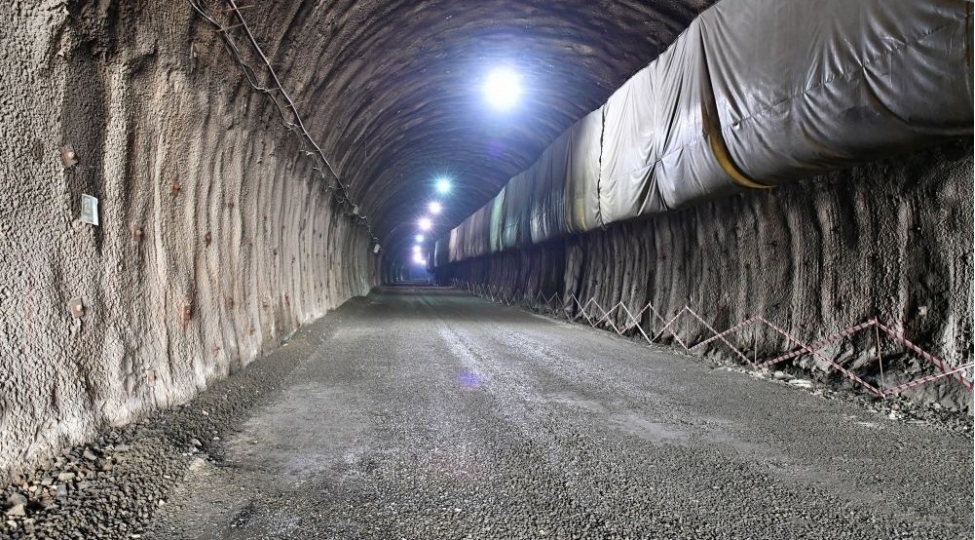 azerbaycanda-dunyanin-en-uzun-tunellerinden-biri-insha-olunur