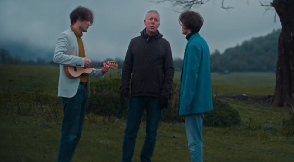 britaniya-sefiri-tural-ve-turanla-mahni-oxudu-video