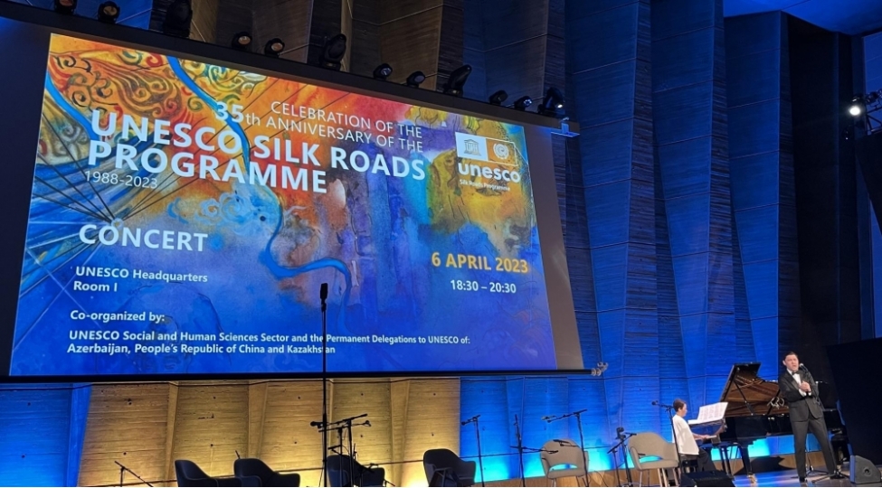 unesco-nun-parisdeki-menzil-qerargahinda-ipek-yolu-proqramina-hesr-olunan-konsert-kechirilib
