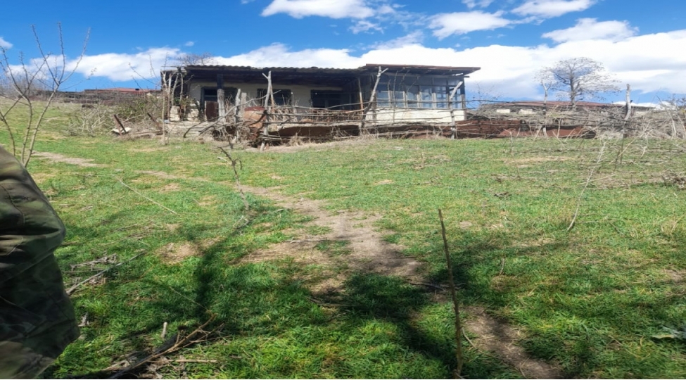 anama-lachinda-bash-vermish-mina-hadisesi-yashayish-evinin-girishinde-olub