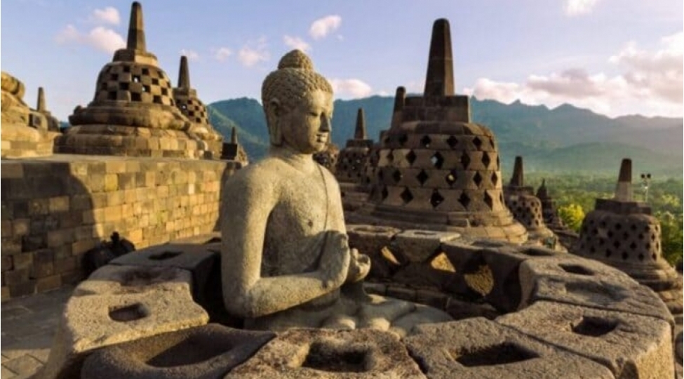 bu-yerlerde-suallar-chox-cavablarsa-fotolar