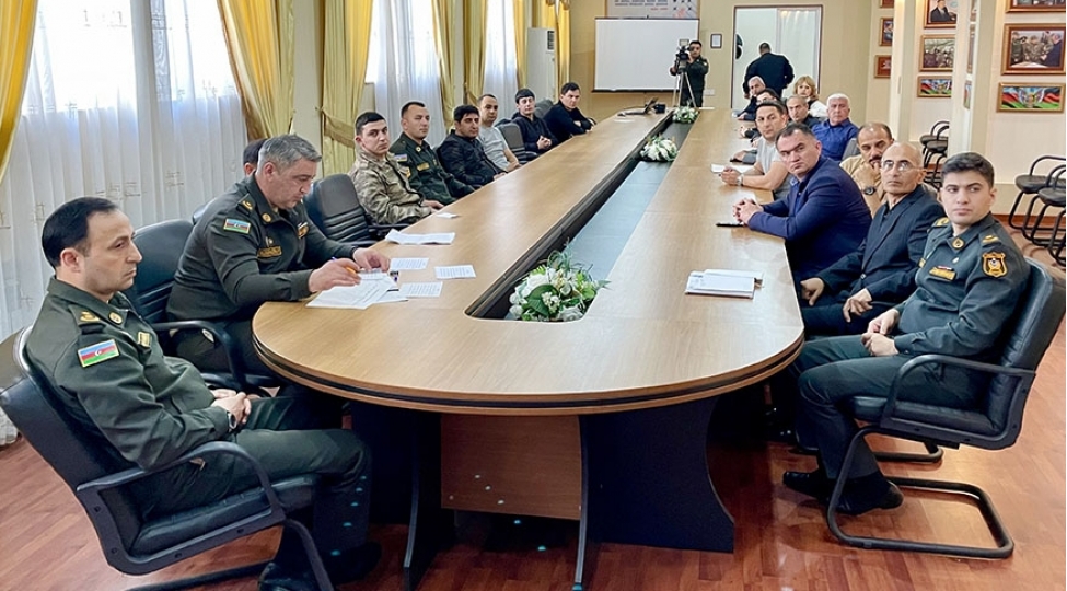 herbi-foto-video-operatorlarla-toplanish-kechirilib