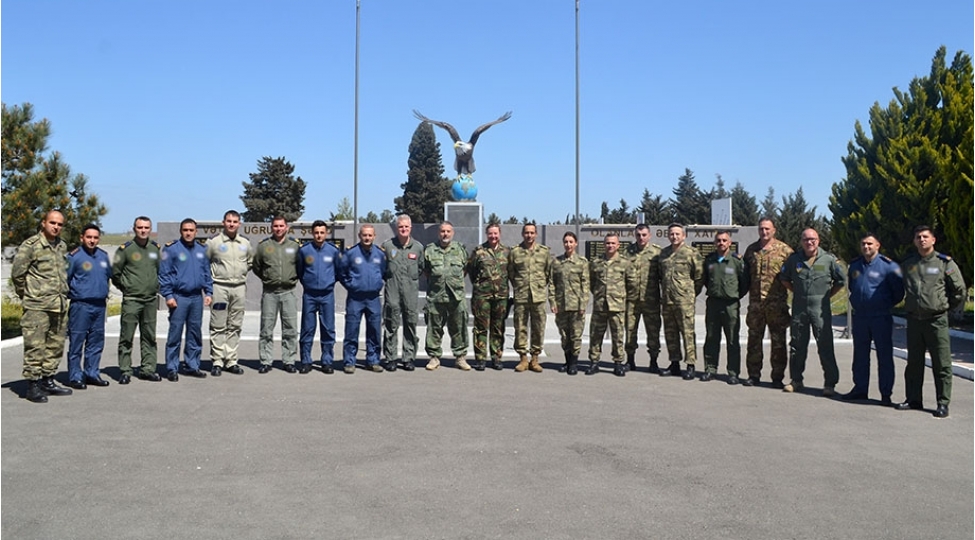 bakida-nato-heyeti-ile-meslehetchi-gorushu-kechirilib