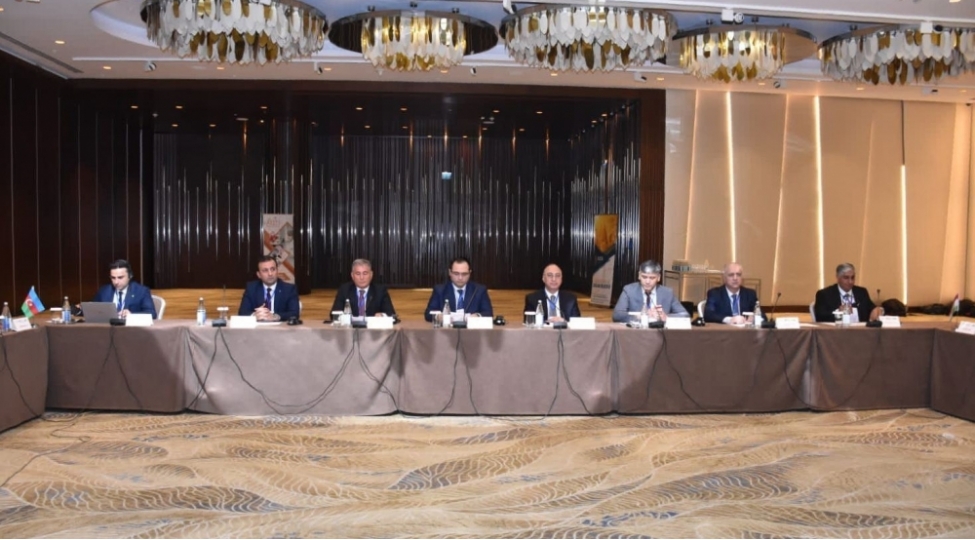 susuzluga-davamli-bitkilerin-yetishdirilmesine-dair-arashdirmalar-genishlendirilecek-mecnun-memmedov