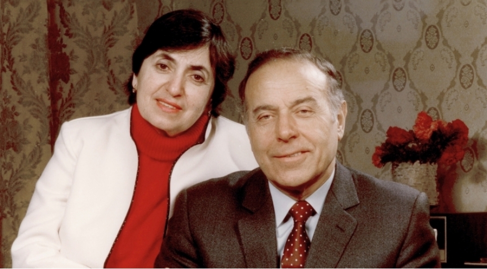 gozel-ana-vefali-omur-gun-yoldashi-boyuk-oftalmoloq-alim