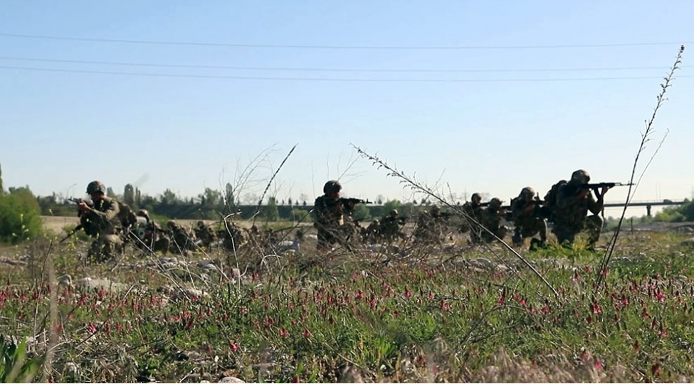 herbi-vezifelilerin-telim-toplanishi-basha-chatib-video
