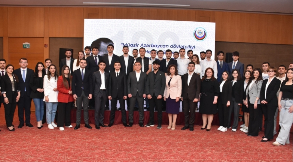 muasir-azerbaycan-dovletchiliyi-heyder-eliyev-zekasinin-ishiginda-foto