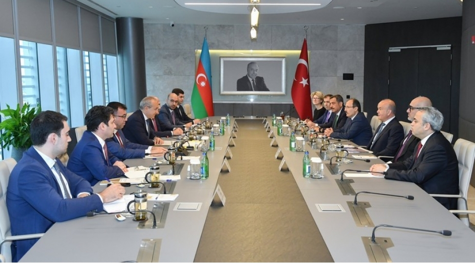 azerbaycanda-eczachiliq-mehsullarinin-istehsali-imkanlari-arashdirilacaq