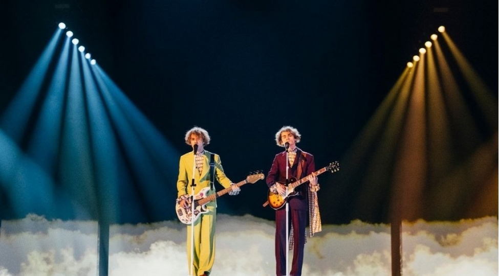 azerbaycani-avroviziyada-temsil-edenler-liverpulda-fanatlari-ile-gorushubler