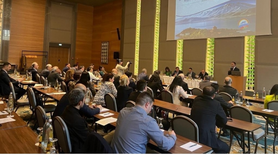 berlinde-qerbi-azerbaycana-qayidish-movzusunda-konfrans-kechirilib