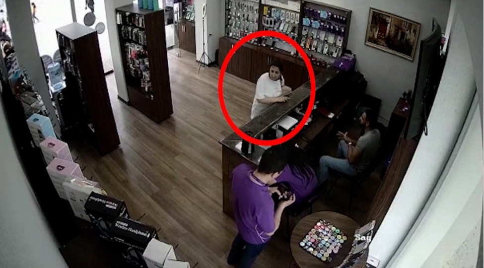 bakida-gozellik-salonlarindan-ogurluq-eden-qadin-saxlanilib