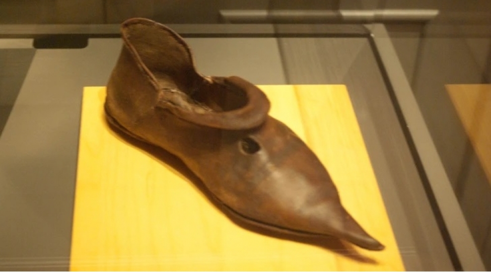 ilk-ayaqqabilar-harada-ve-nece-yaranib