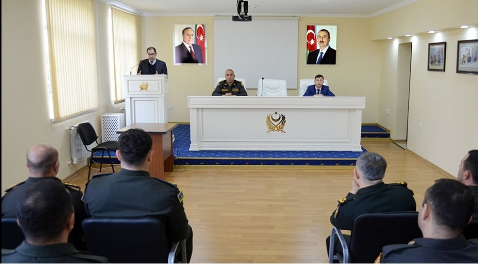 dini-qurumlarla-ish-uzre-dovlet-komitesinin-numayendeleri-herbi-qulluqchularla-gorushub