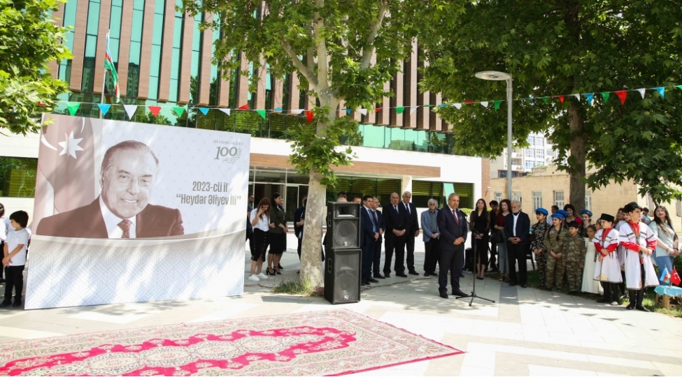 xetai-rayonunda-vi-azerbaycanim-respublika-ushaq-resm-festivali-kechirildi-foto