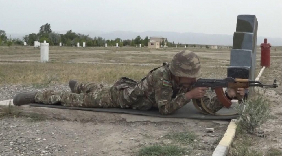 elahidde-umumqoshun-ordunun-herbi-qulluqchulari-arasinda-idman-yarishlari-kechirilir