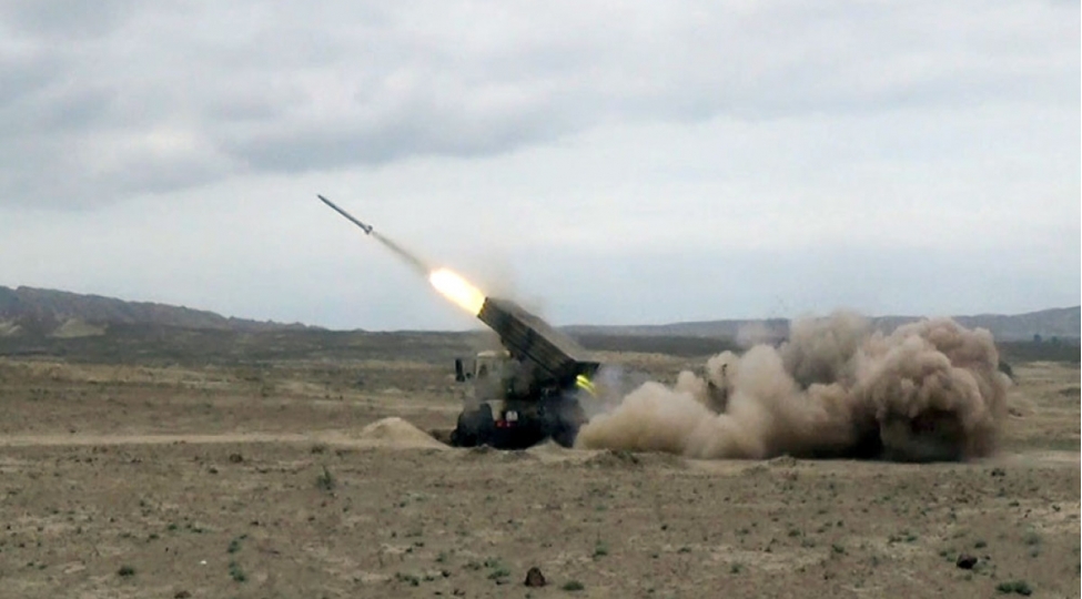 azerbaycan-ordusunda-kechirilen-telimde-doyush-atishlari-icra-edilib-video