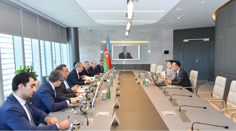 azerbaycan-chin-shirketi-ile-emekdashliq-imkanlari-barede-muzakireler-aparib