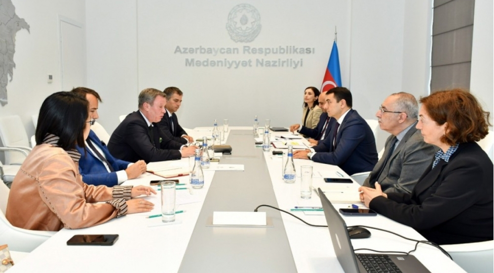 medeniyyet-naziri-tiktok-platformasinin-numayendeleri-ile-gorushub