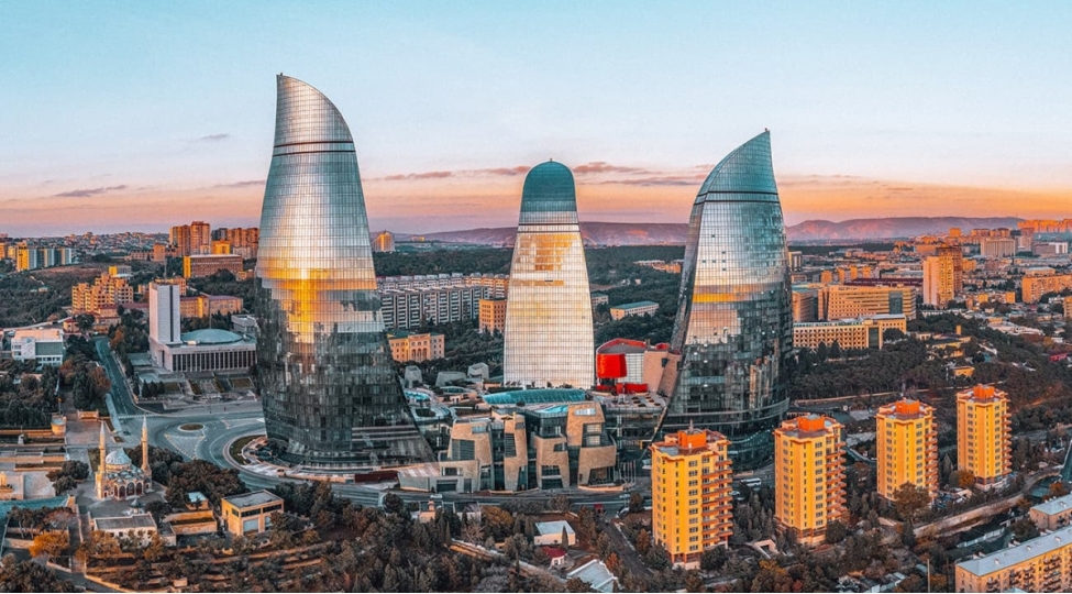 macaristanin-dovlet-katibi-bakini-gelecek-enerji-tehlukesizliyi-paytaxti-adlandira-bilerik
