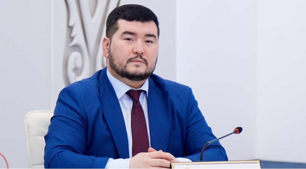 orta-dehliz-shimal-dehlizine-reqib-deyil-bash-katib